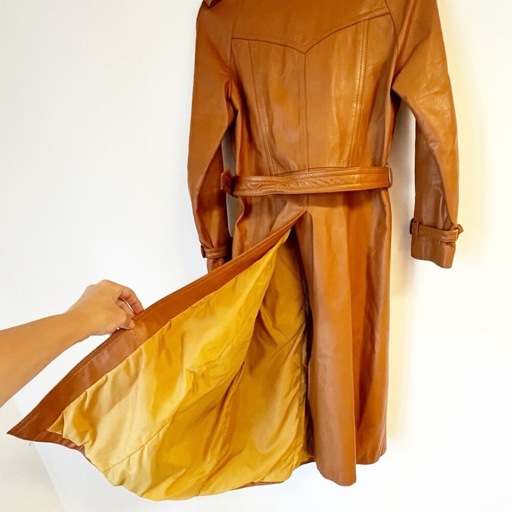 VINTAGE 1970s Jet Set of California Tan Cowhide Leather Trench Coat Belted - Picture 4 of 16